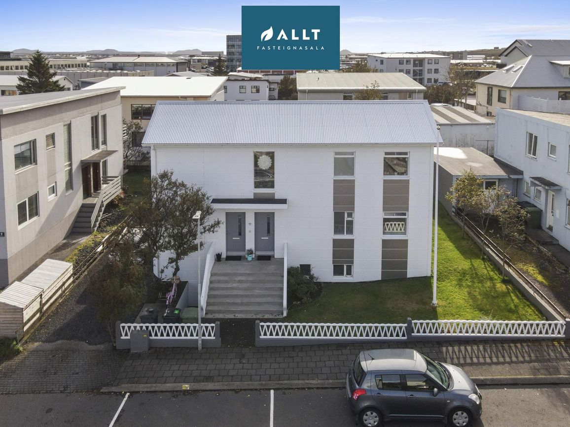Hólabraut 11, 230 Reykjanesbær
