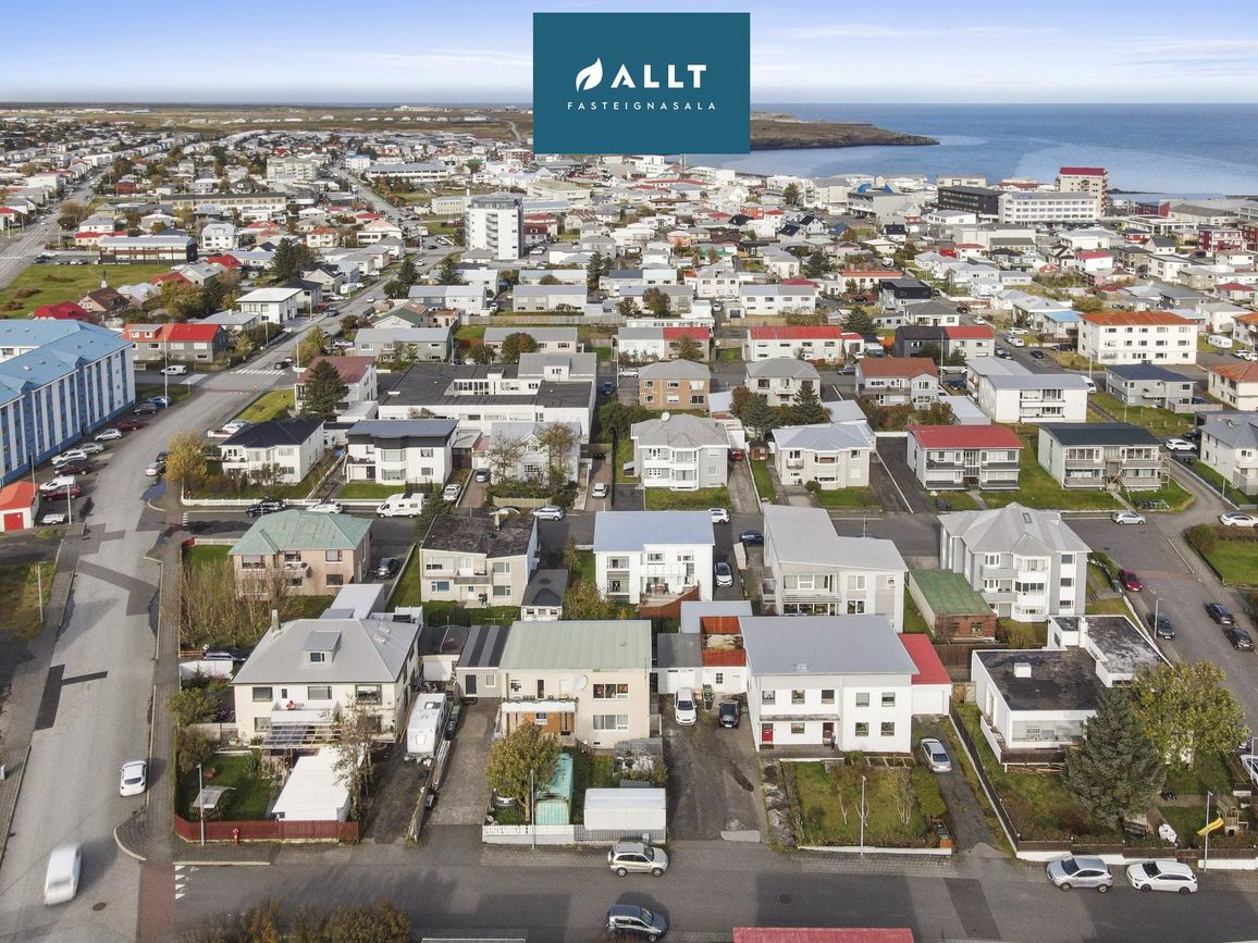 Hólabraut 11, 230 Reykjanesbær