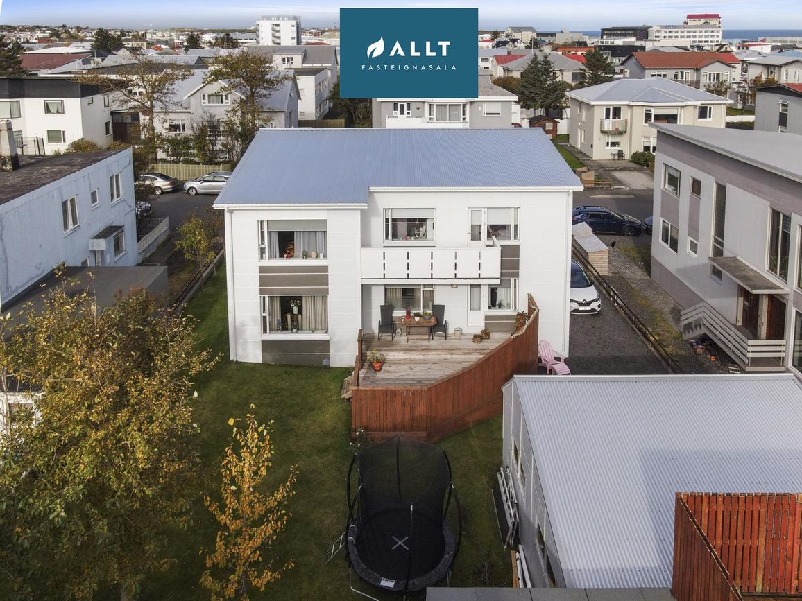 Hólabraut 11, 230 Reykjanesbær