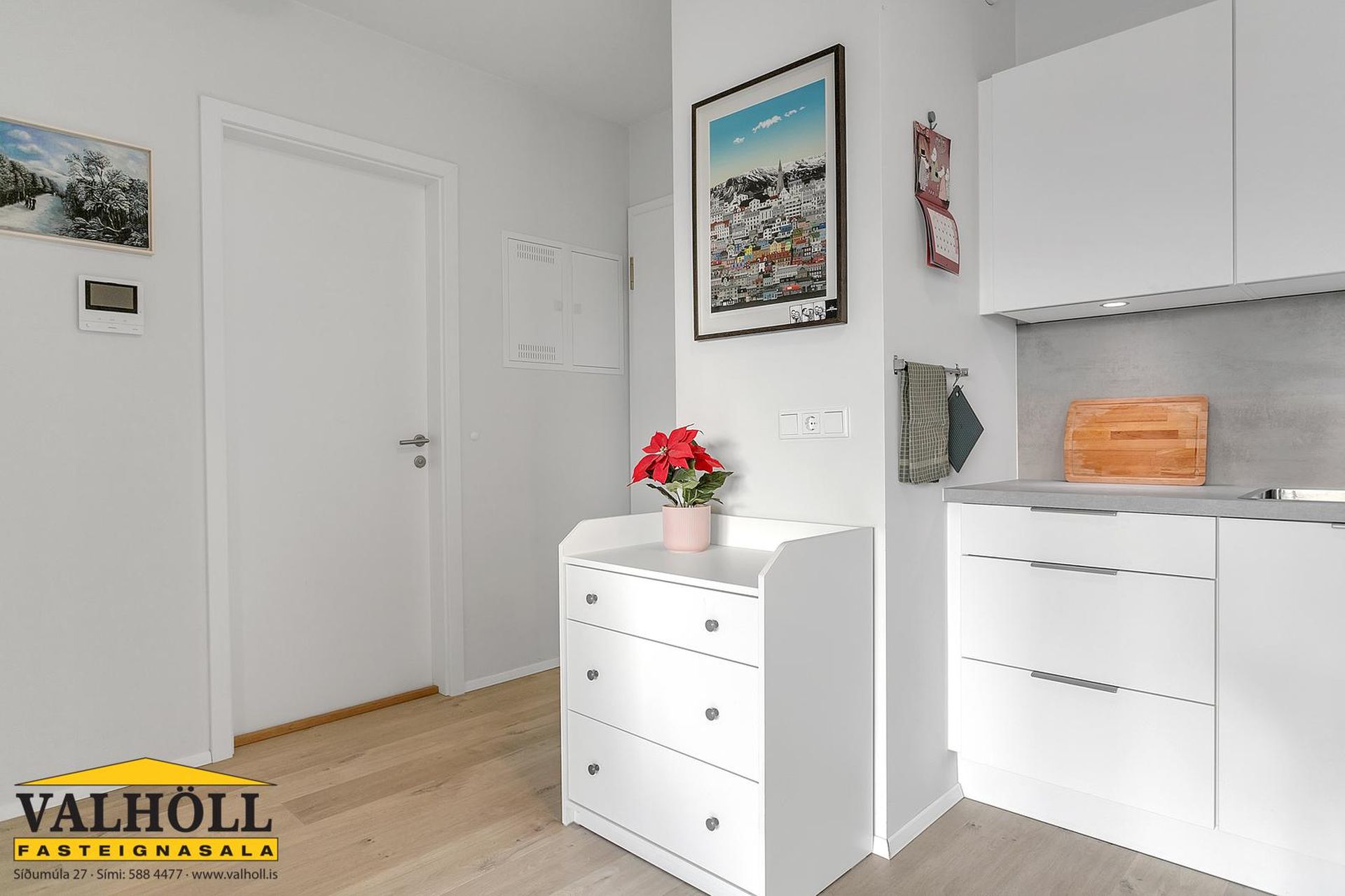Lágaleiti 11, 103 Reykjavík