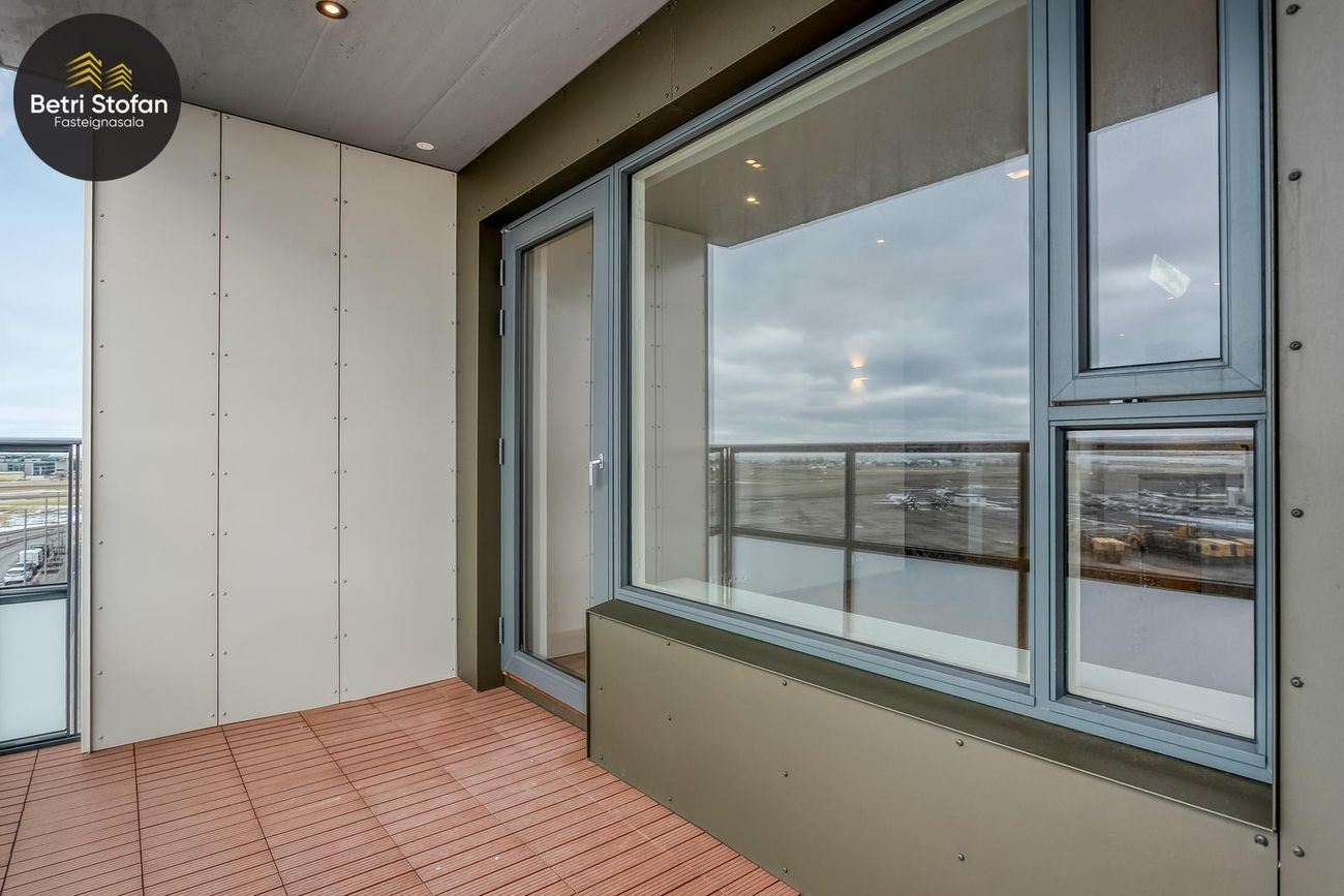 Fálkahlíð 5 - 0420, 102 Reykjavík