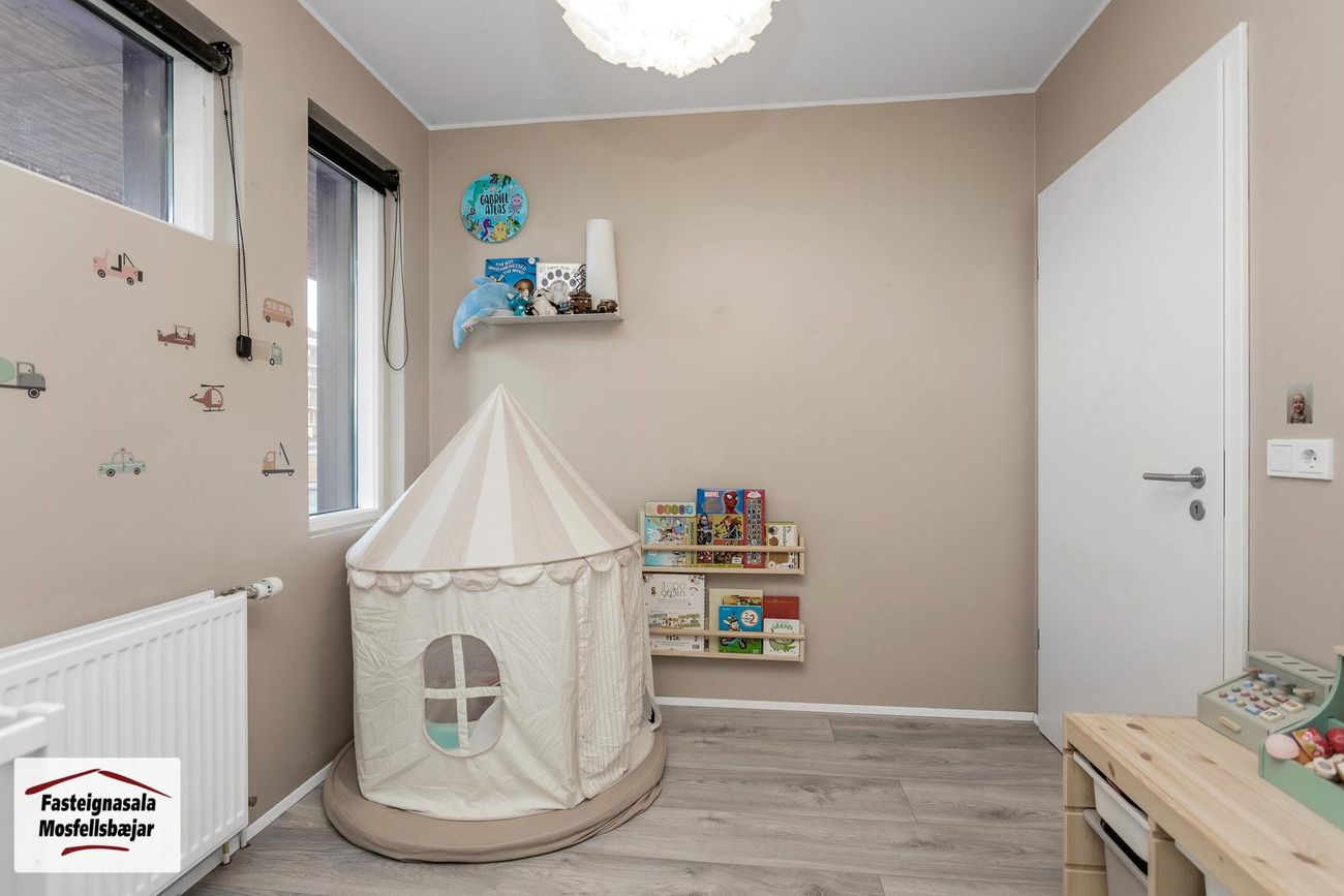 Gerplustræti 8, 270 Mosfellsbær