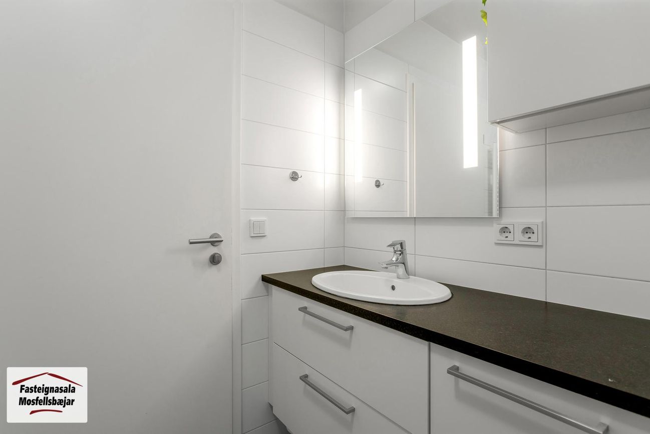 Gerplustræti 8, 270 Mosfellsbær