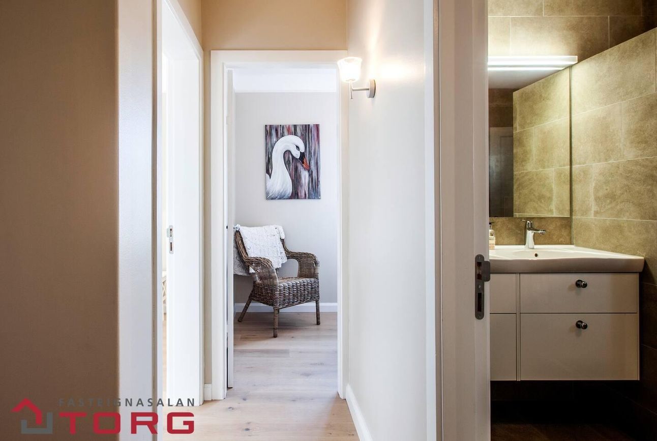 Flókagata 8 - 0101, 105 Reykjavík