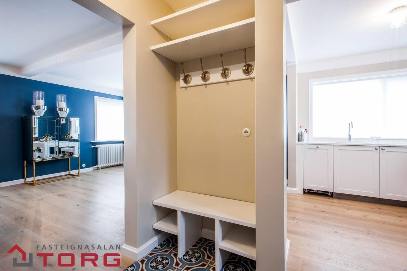 Flókagata 8 - 0101, 105 Reykjavík