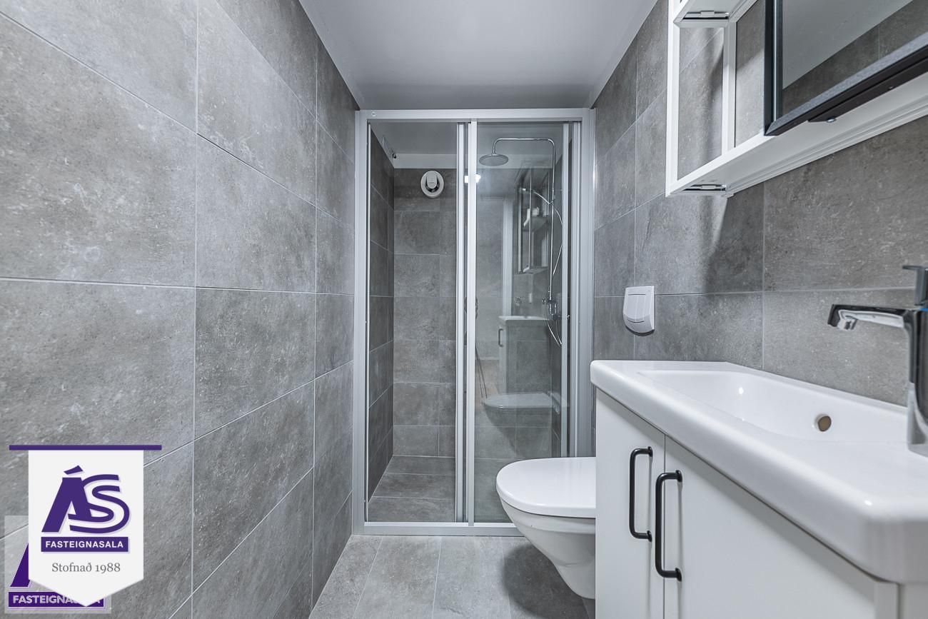 Snorrabraut 34 - 0001, 105 Reykjavík