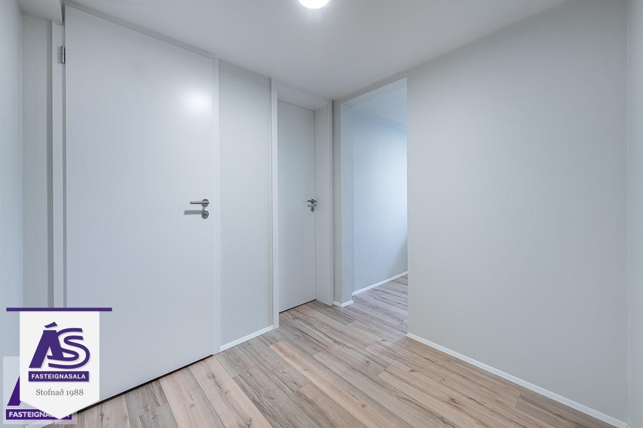 Snorrabraut 34 - 0001, 105 Reykjavík