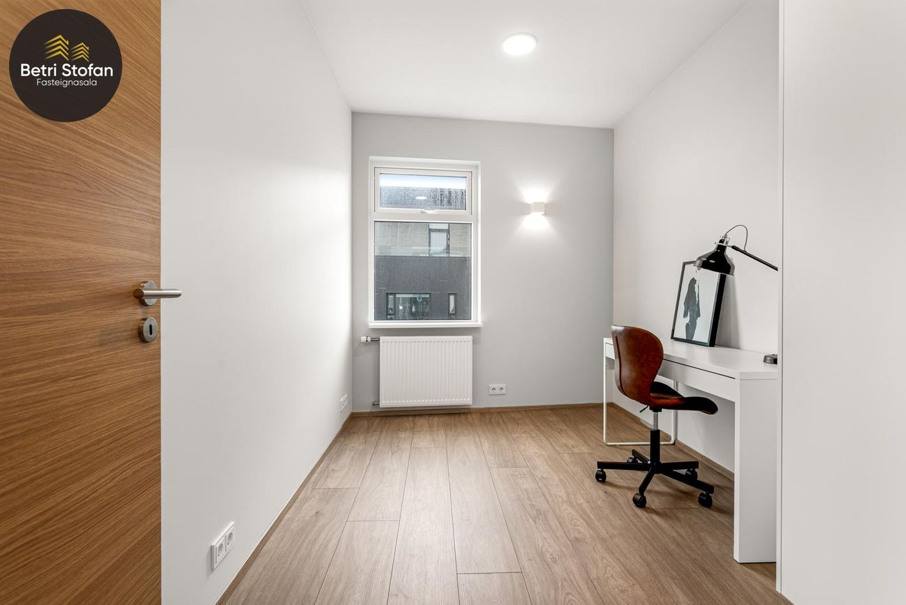 Fálkahlíð 5 - 0326, 102 Reykjavík