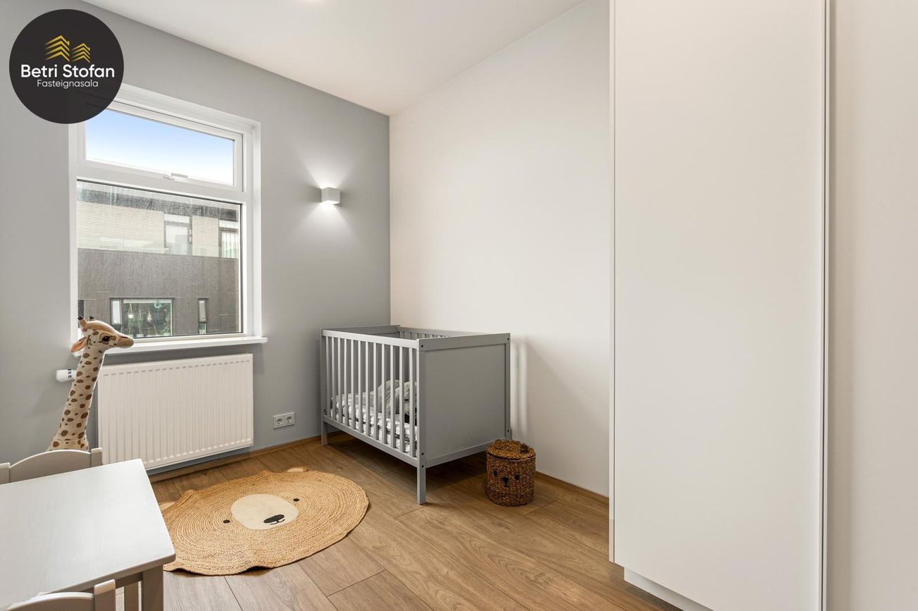 Fálkahlíð 5 - 0326, 102 Reykjavík