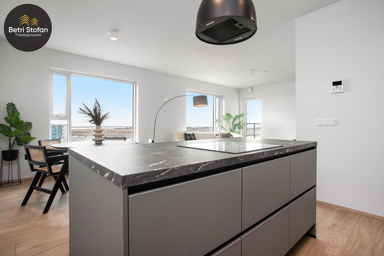 Fálkahlíð 5 - 0326, 102 Reykjavík