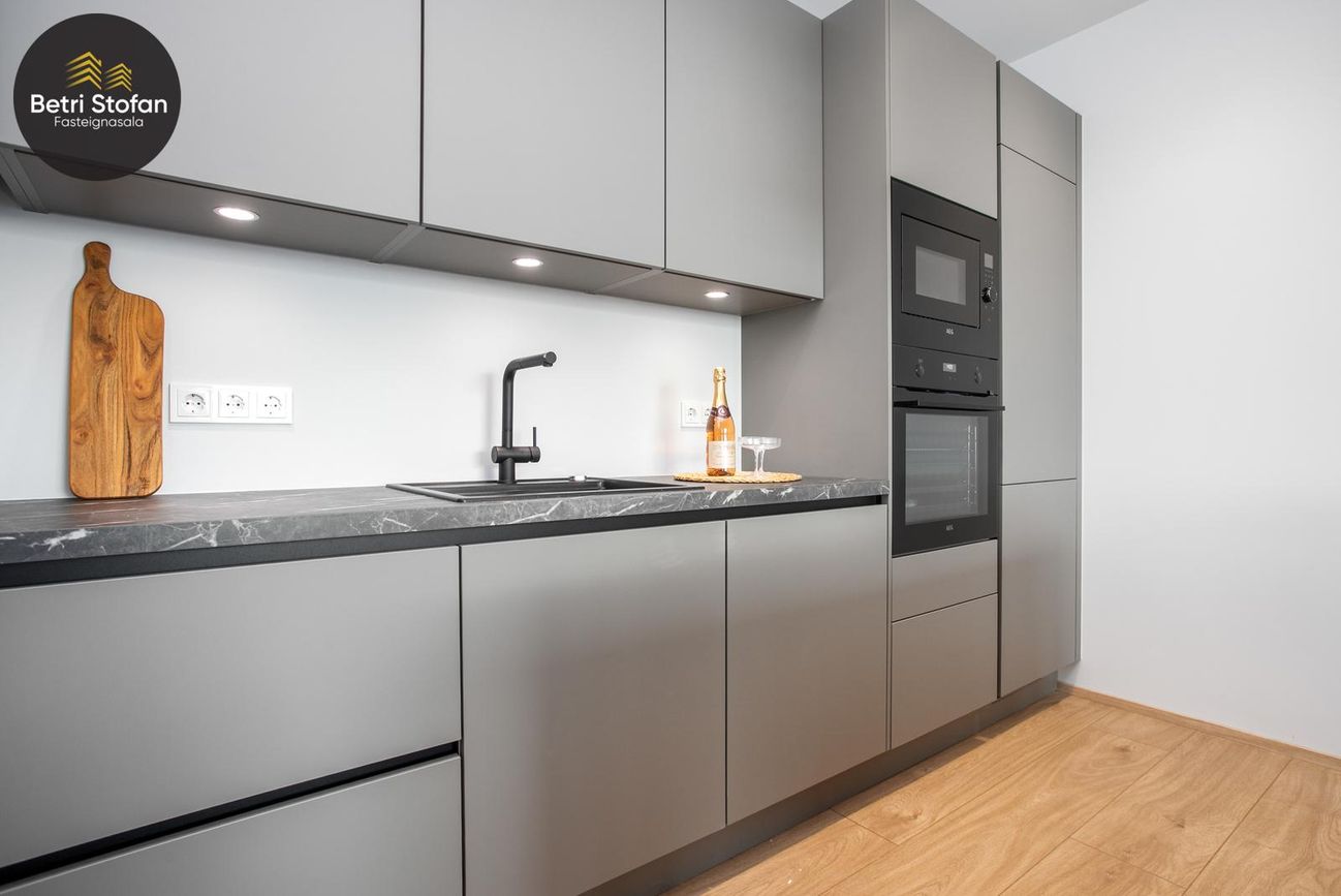 Fálkahlíð 5 - 0326, 102 Reykjavík