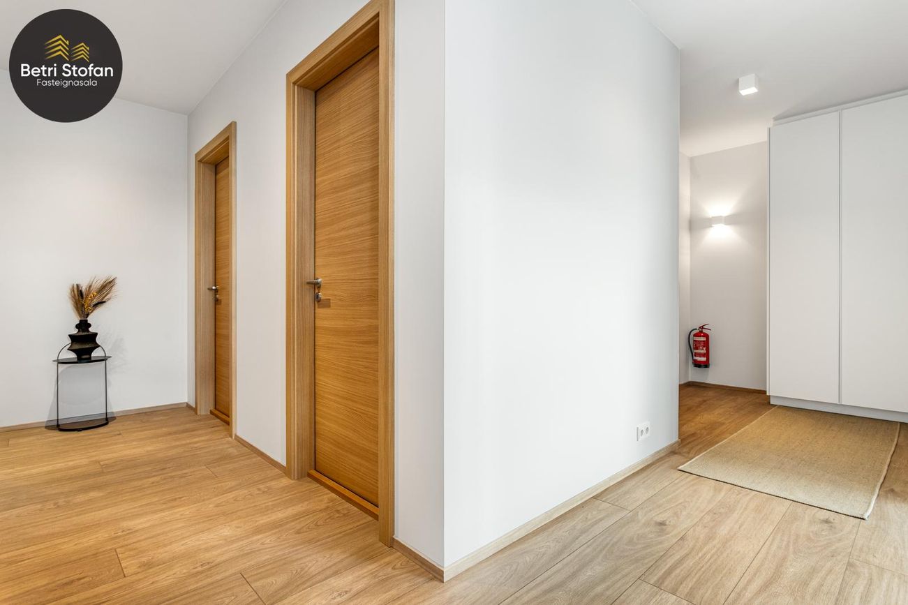 Fálkahlíð 5 - 0326, 102 Reykjavík