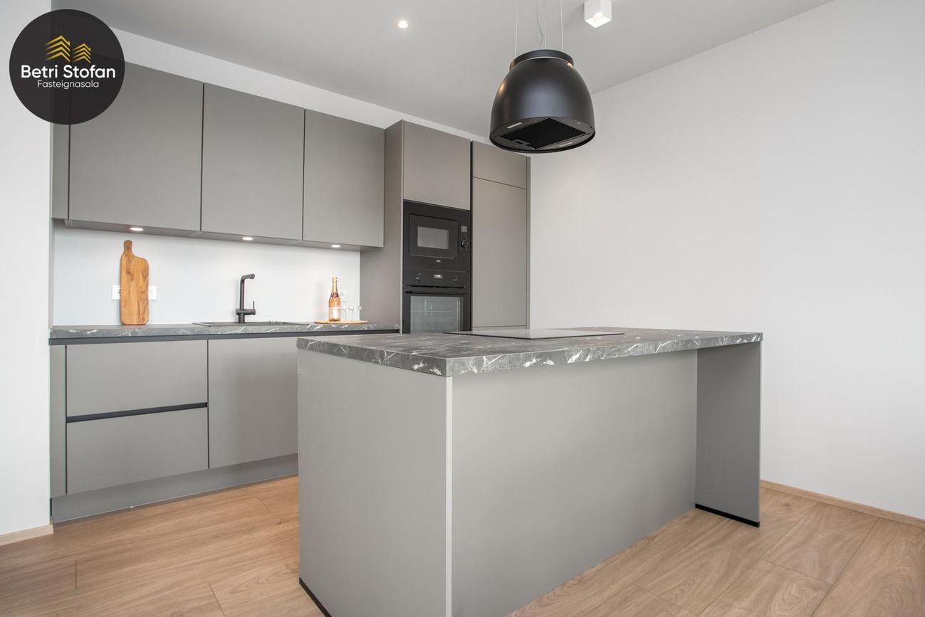 Fálkahlíð 5 - 0326, 102 Reykjavík