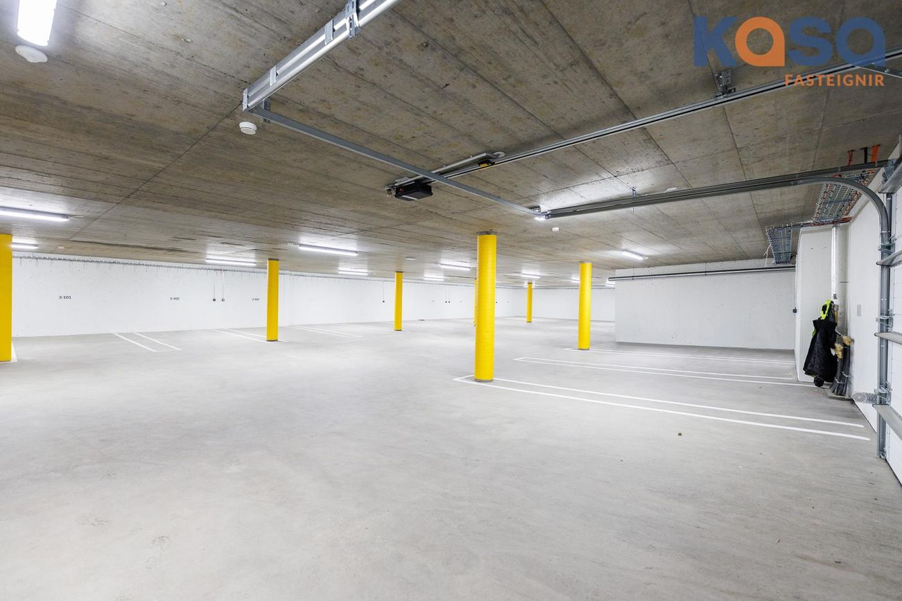 Lautarmói 1, 603 Akureyri