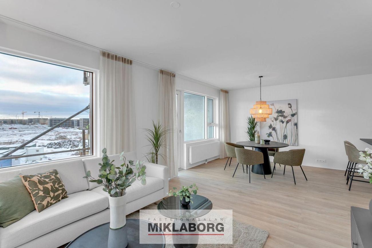 Hringhamar 23, 221 Hafnarfjörður