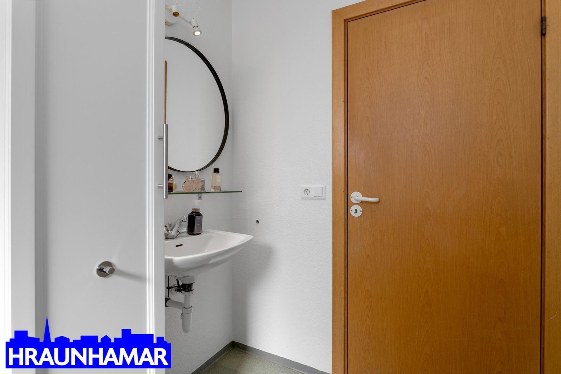 Suðurbraut 24, 220 Hafnarfjörður