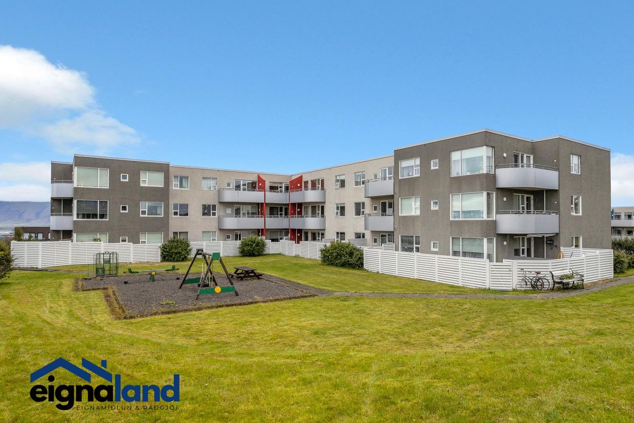 Kristnibraut 79, 113 Reykjavík