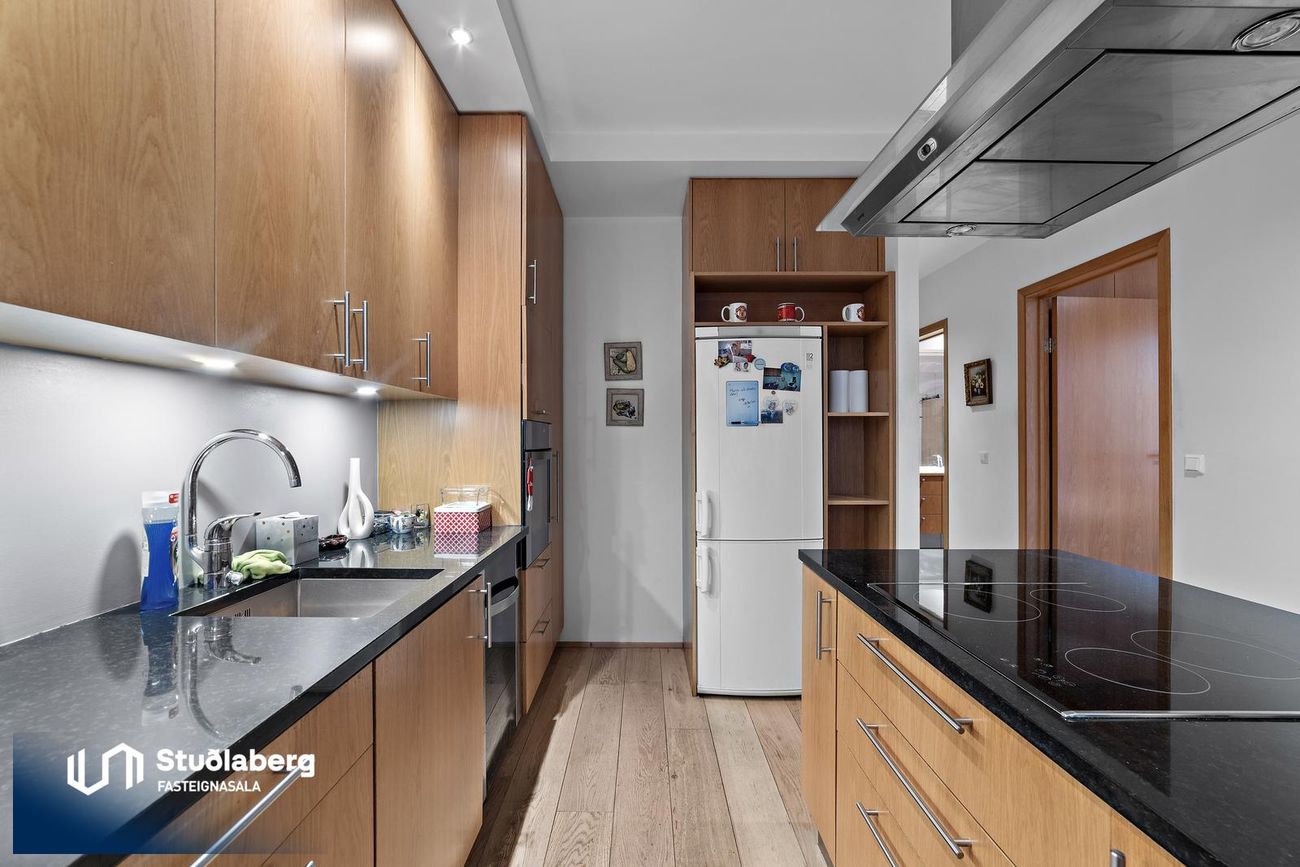 Pósthússtræti 3 - 0201, 230 Reykjanesbær