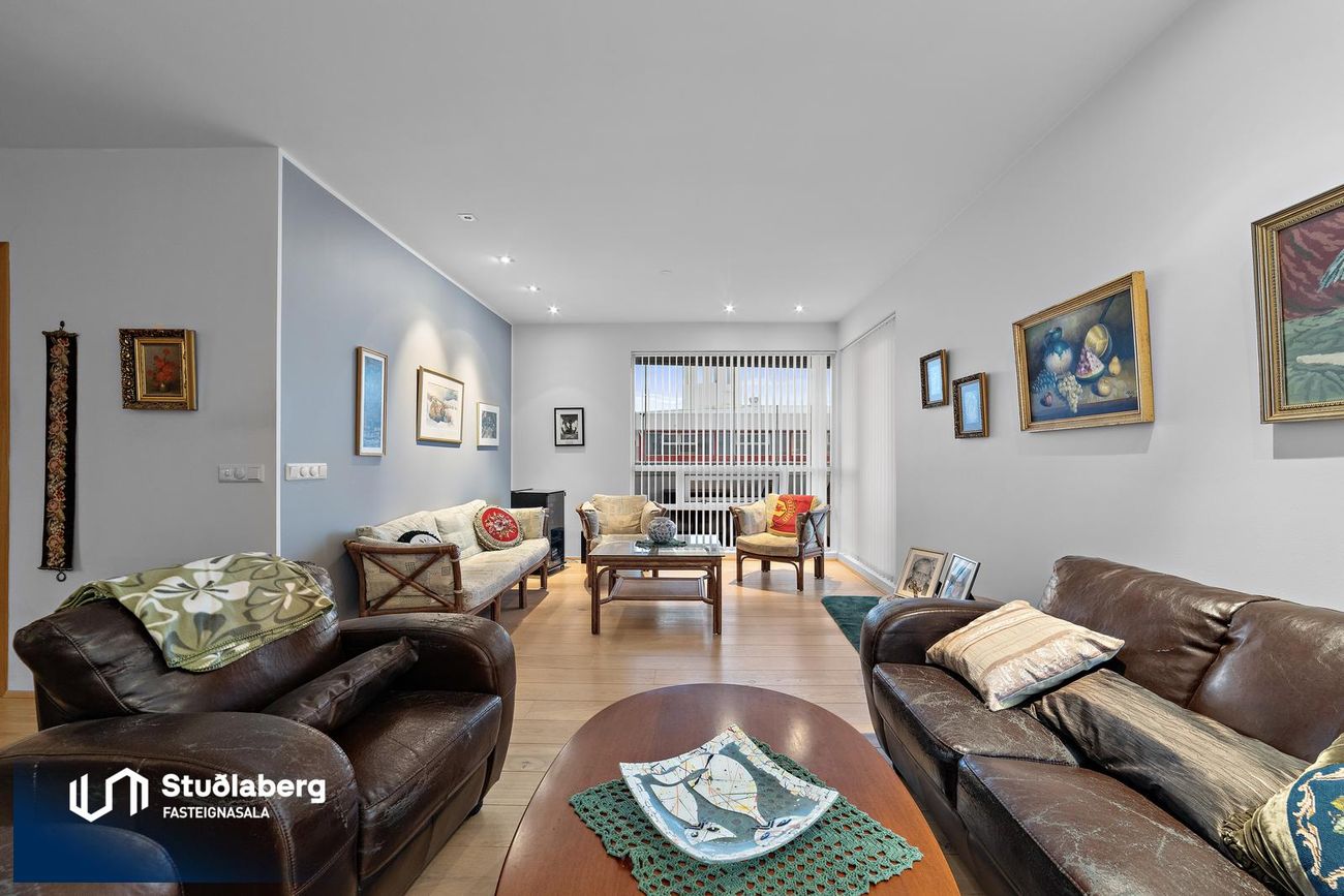 Pósthússtræti 3 - 0201, 230 Reykjanesbær