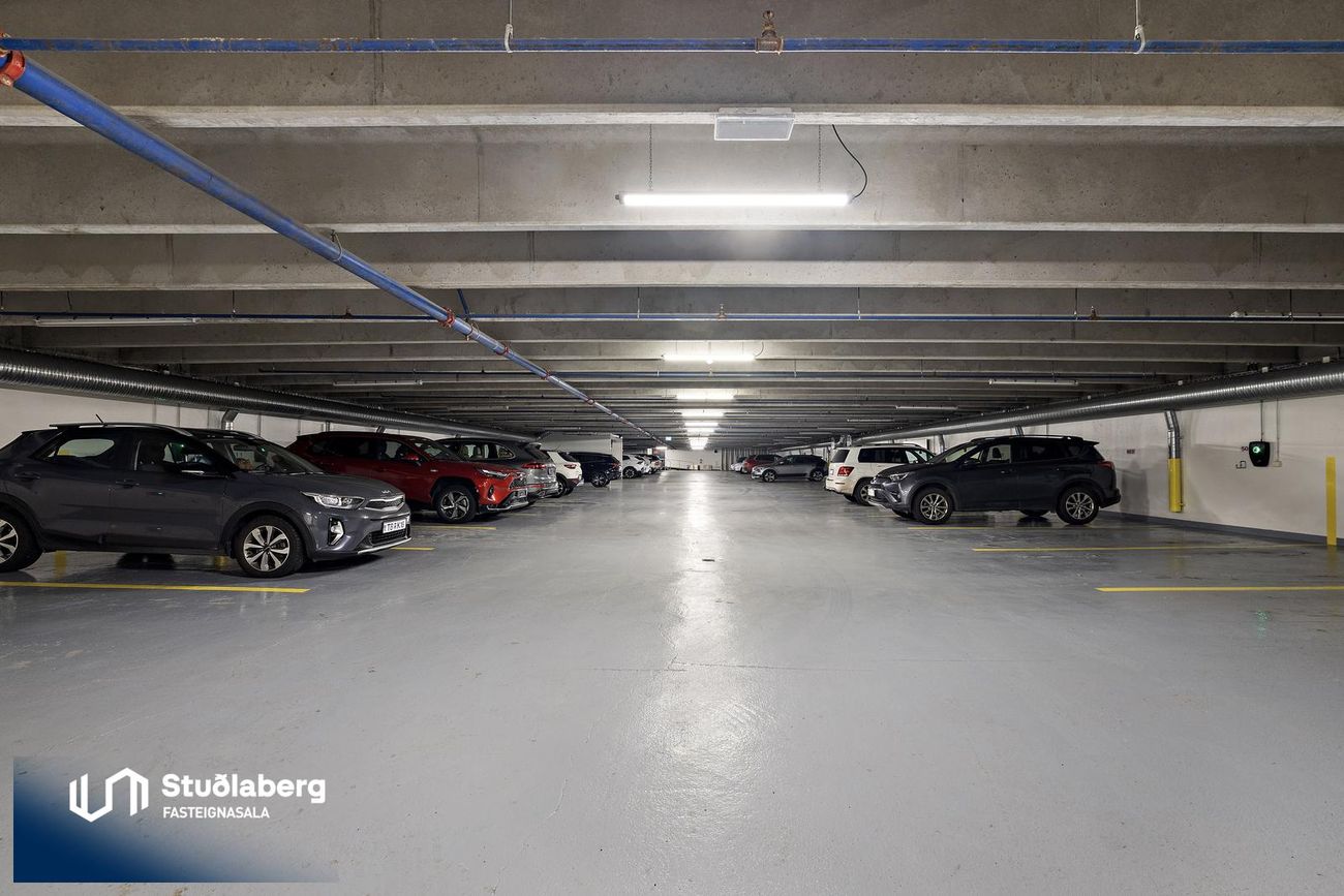 Pósthússtræti 3 - 0201, 230 Reykjanesbær