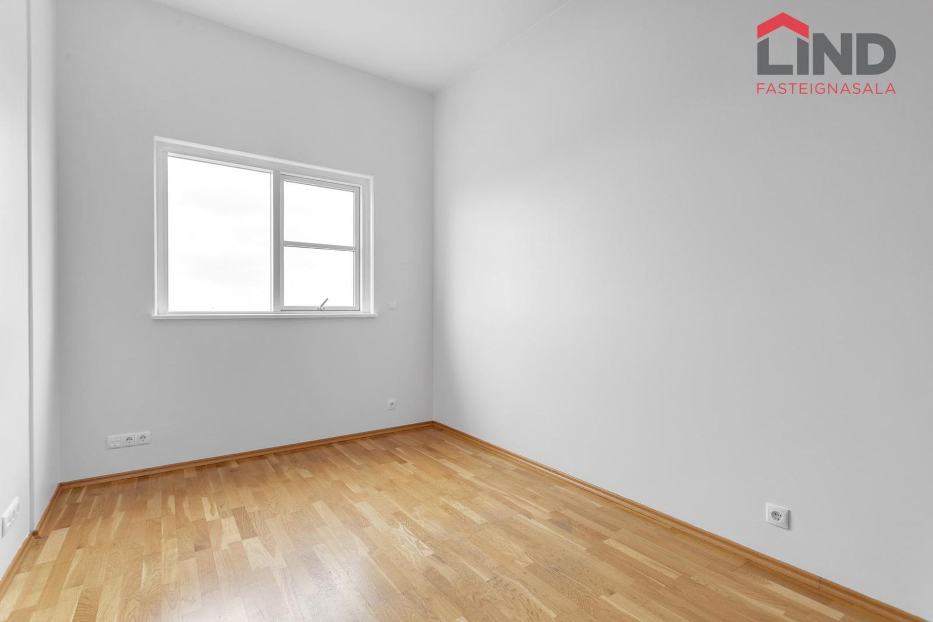 Tjarnabraut 14, 260 Reykjanesbær