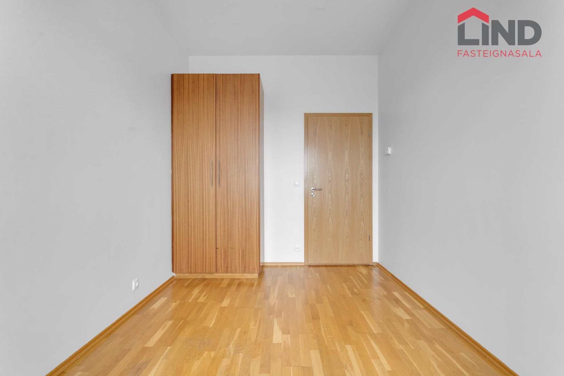 Tjarnabraut 14, 260 Reykjanesbær