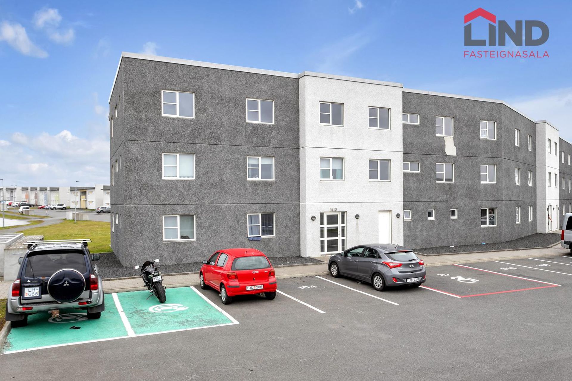 Tjarnabraut 14, 260 Reykjanesbær