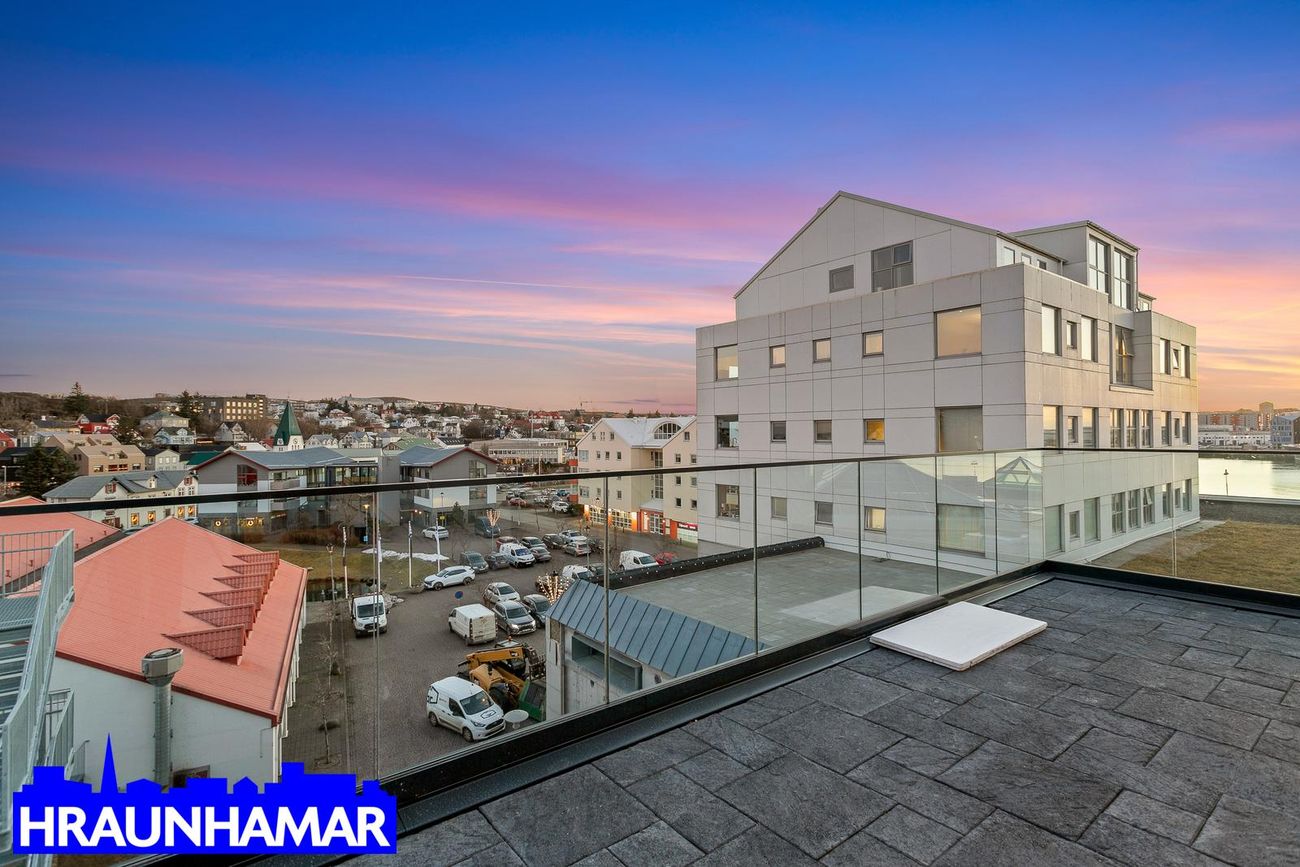 Strandgata 26, 220 Hafnarfjörður