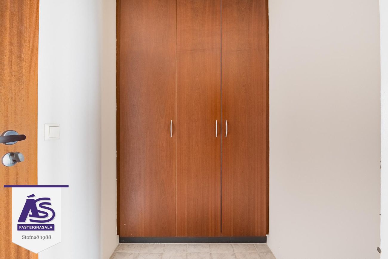 Þrastarás 18, 221 Hafnarfjörður