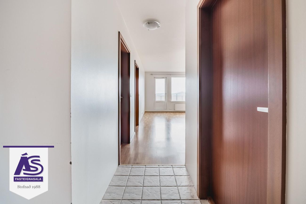 Þrastarás 18, 221 Hafnarfjörður