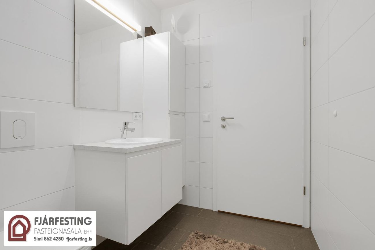 Engjadalur 6, 260 Reykjanesbær