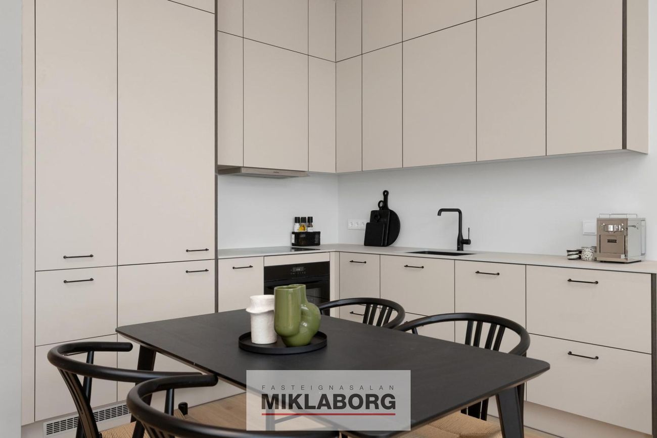 Hafnarbraut 10B, 200 Kópavogur