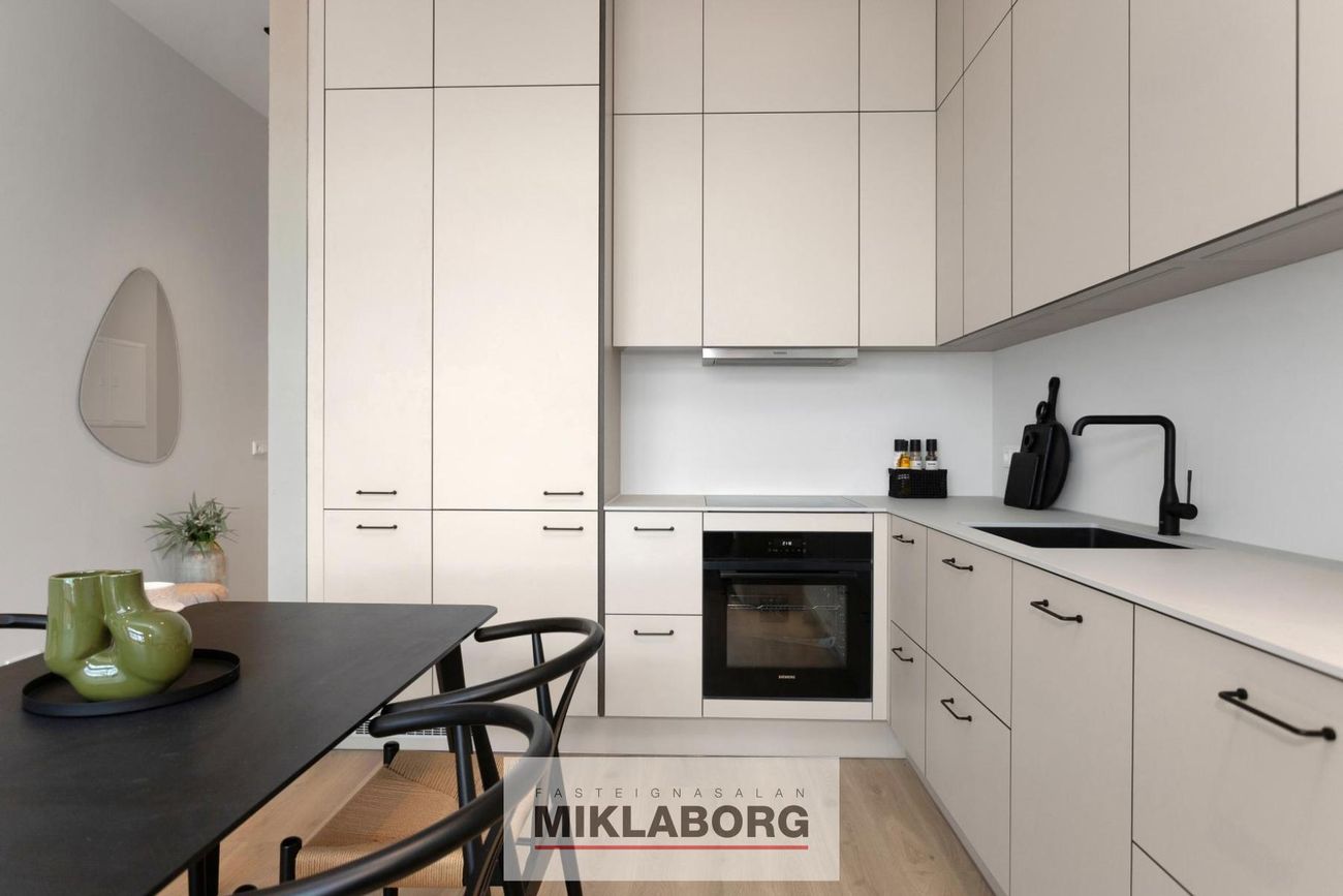 Hafnarbraut 10B, 200 Kópavogur