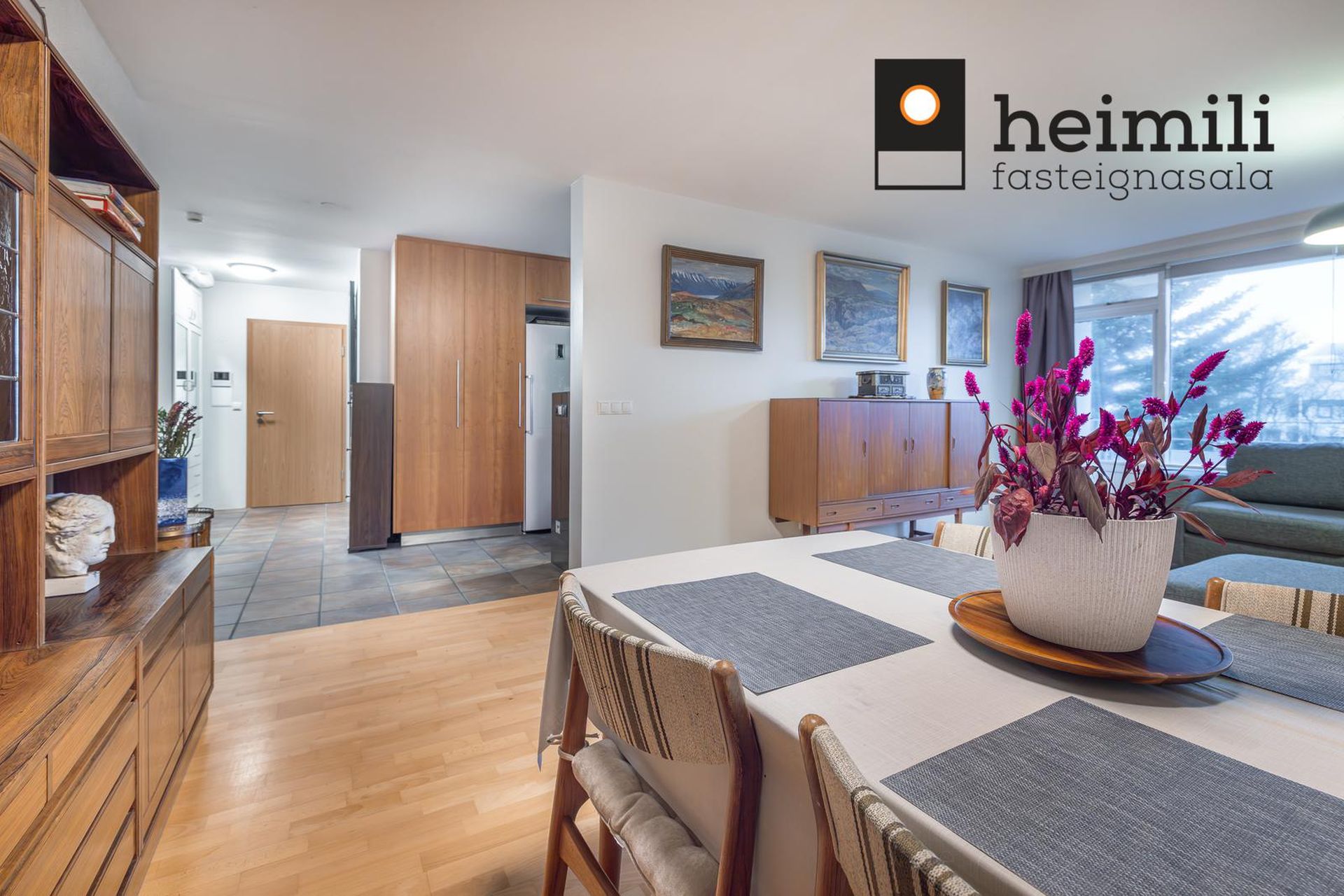 Hraunbær 196, 110 Reykjavík