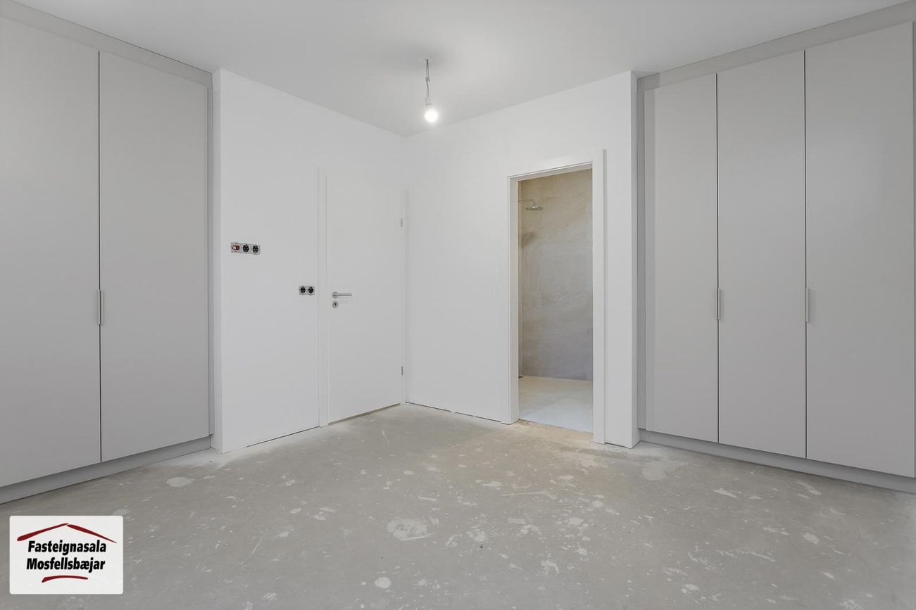 Úugata 8 - 0101, 270 Mosfellsbær