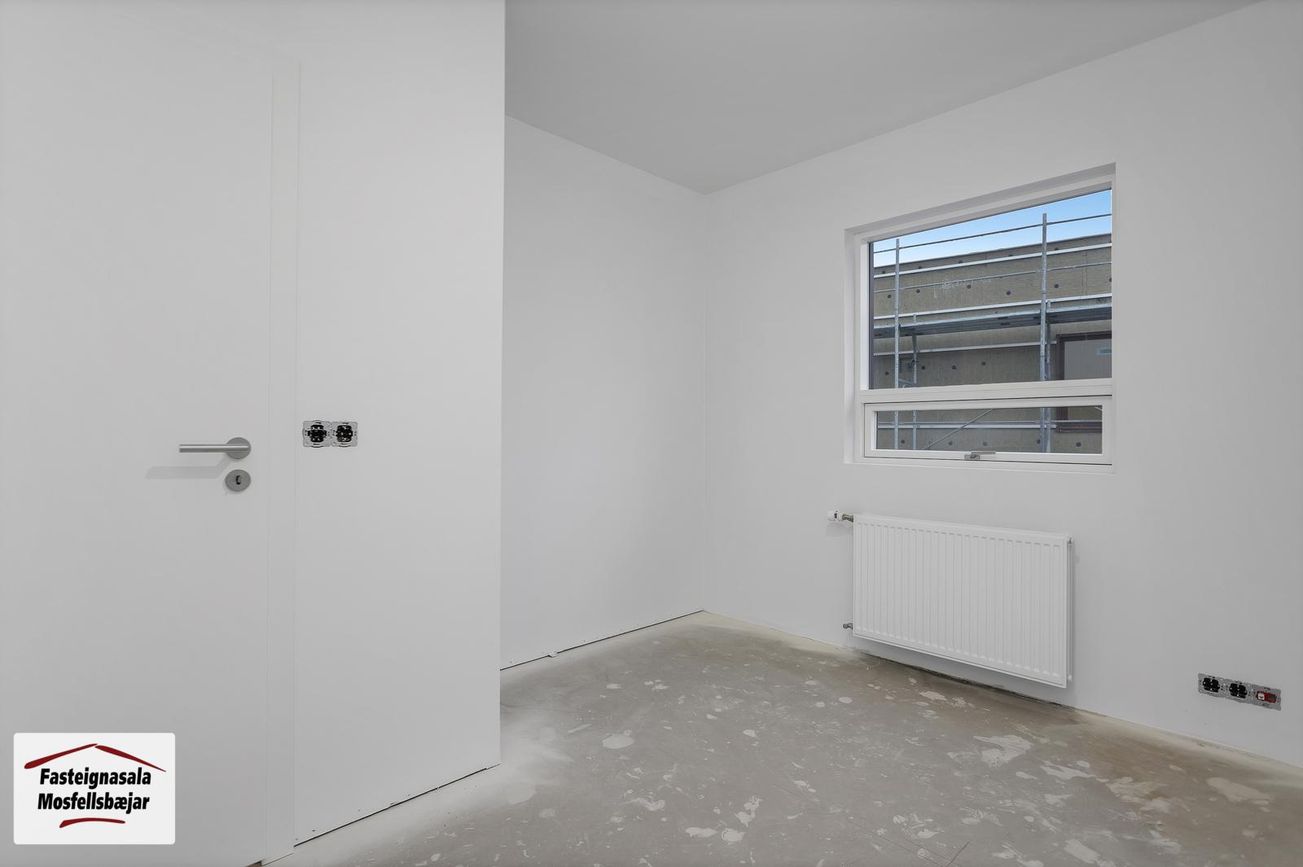 Úugata 8 - 0101, 270 Mosfellsbær