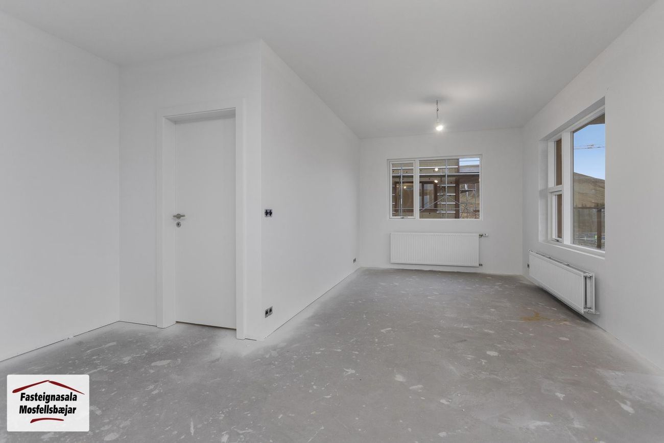 Úugata 8 - 0101, 270 Mosfellsbær