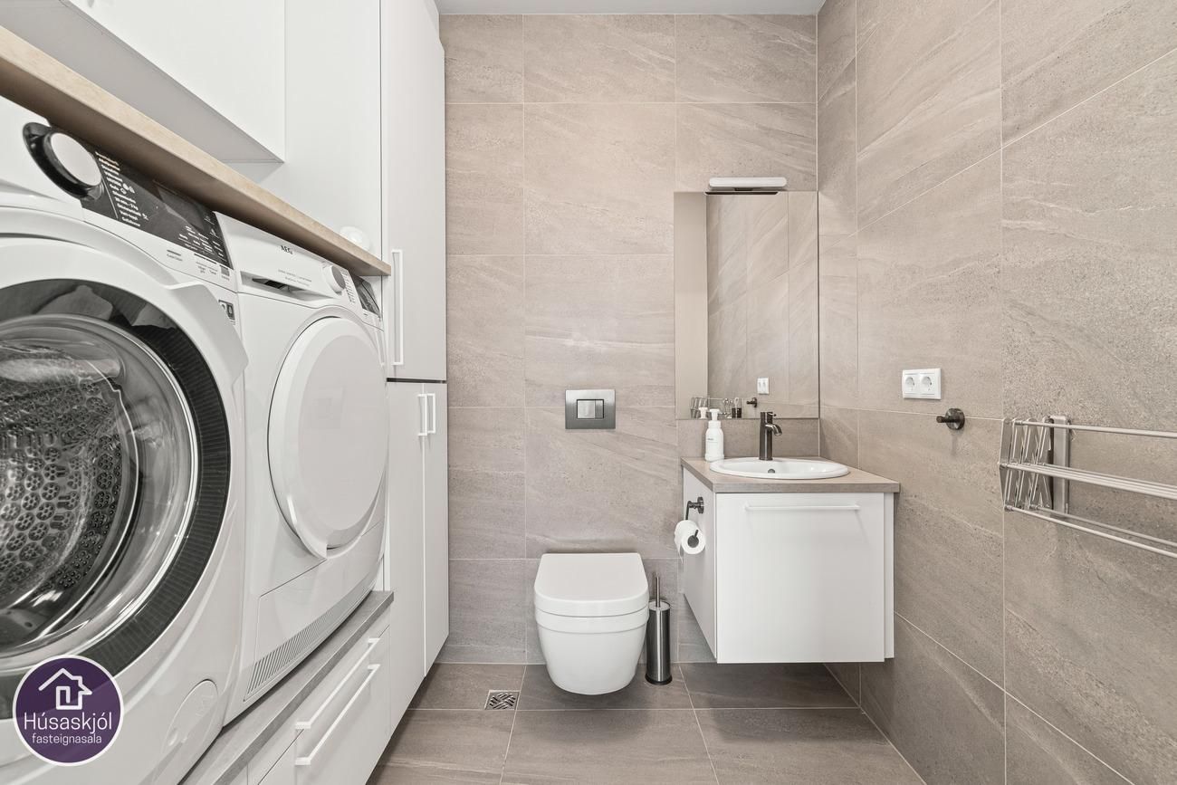 Rökkvatjörn 1, 113 Reykjavík