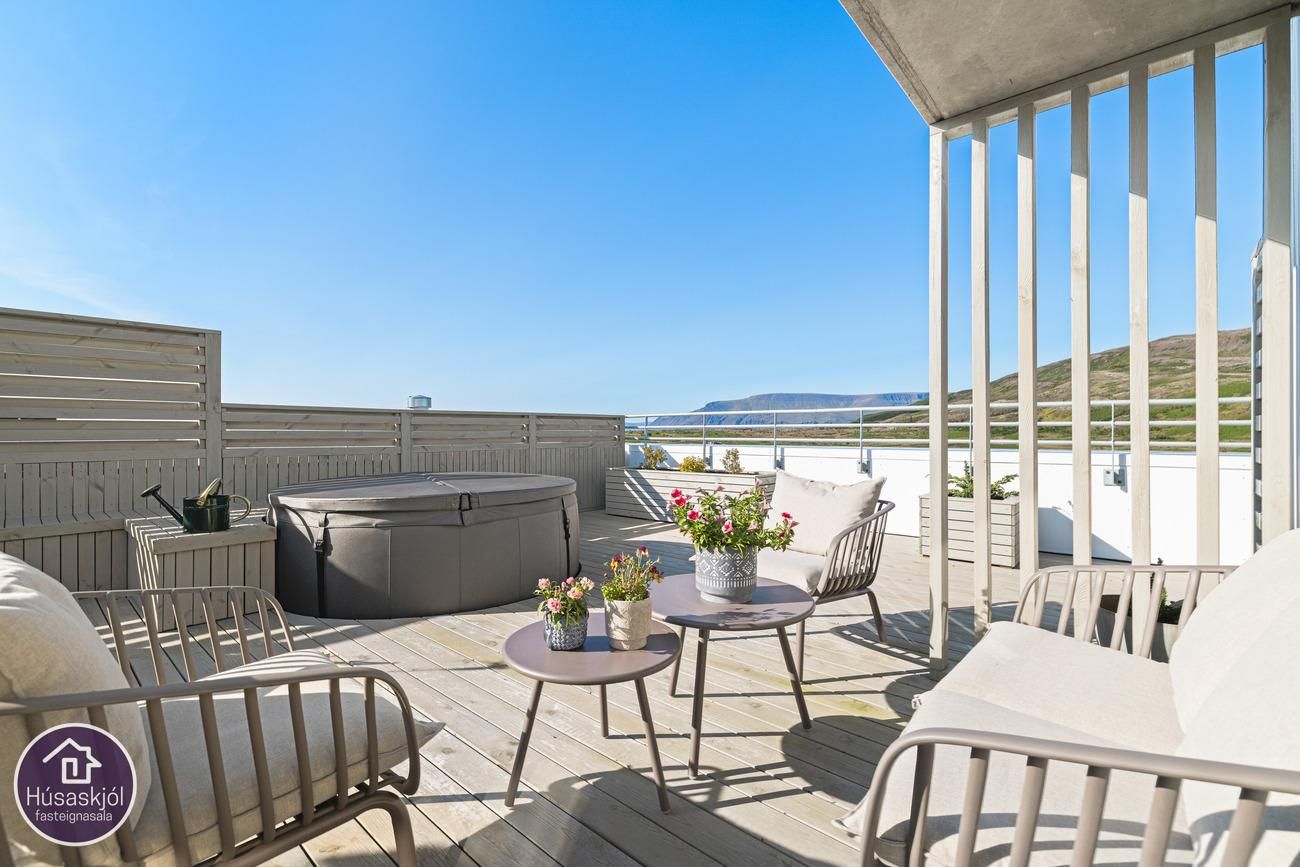 Rökkvatjörn 1, 113 Reykjavík
