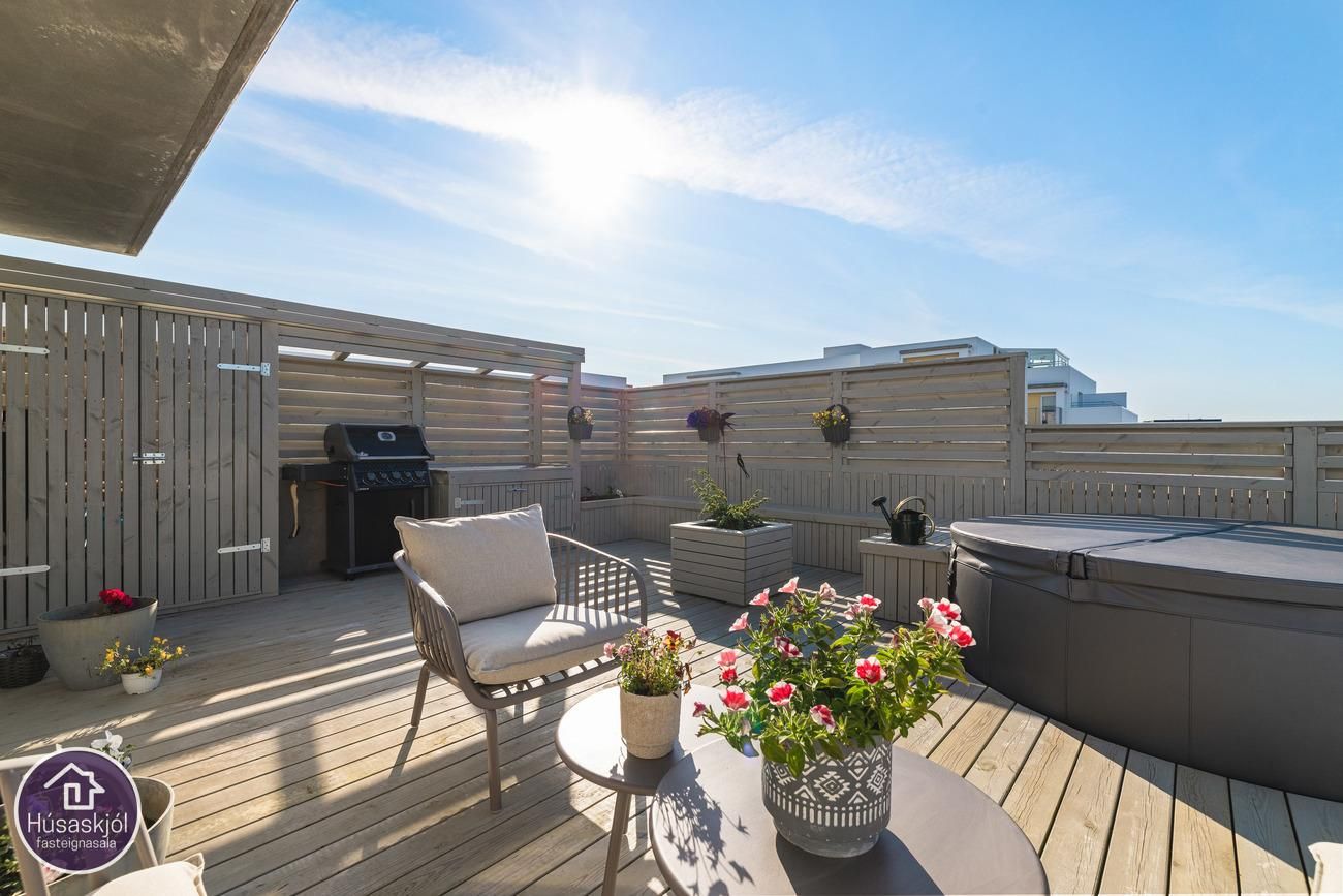 Rökkvatjörn 1, 113 Reykjavík