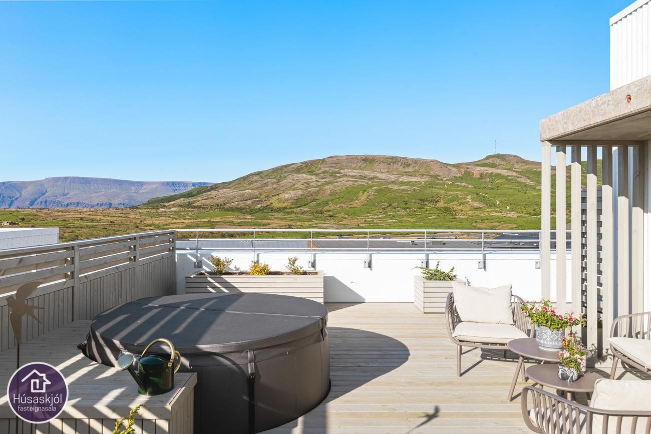 Rökkvatjörn 1, 113 Reykjavík
