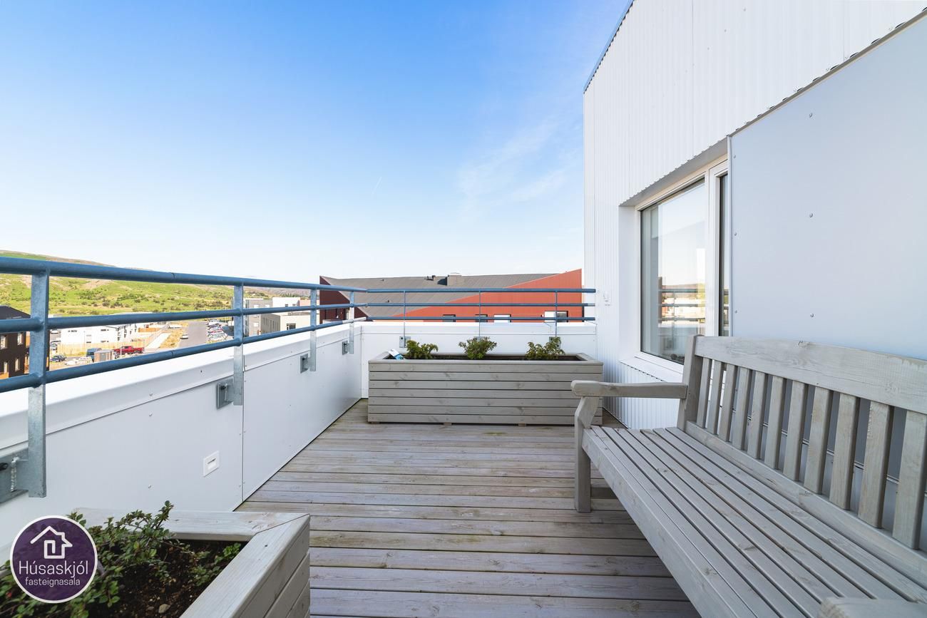 Rökkvatjörn 1, 113 Reykjavík