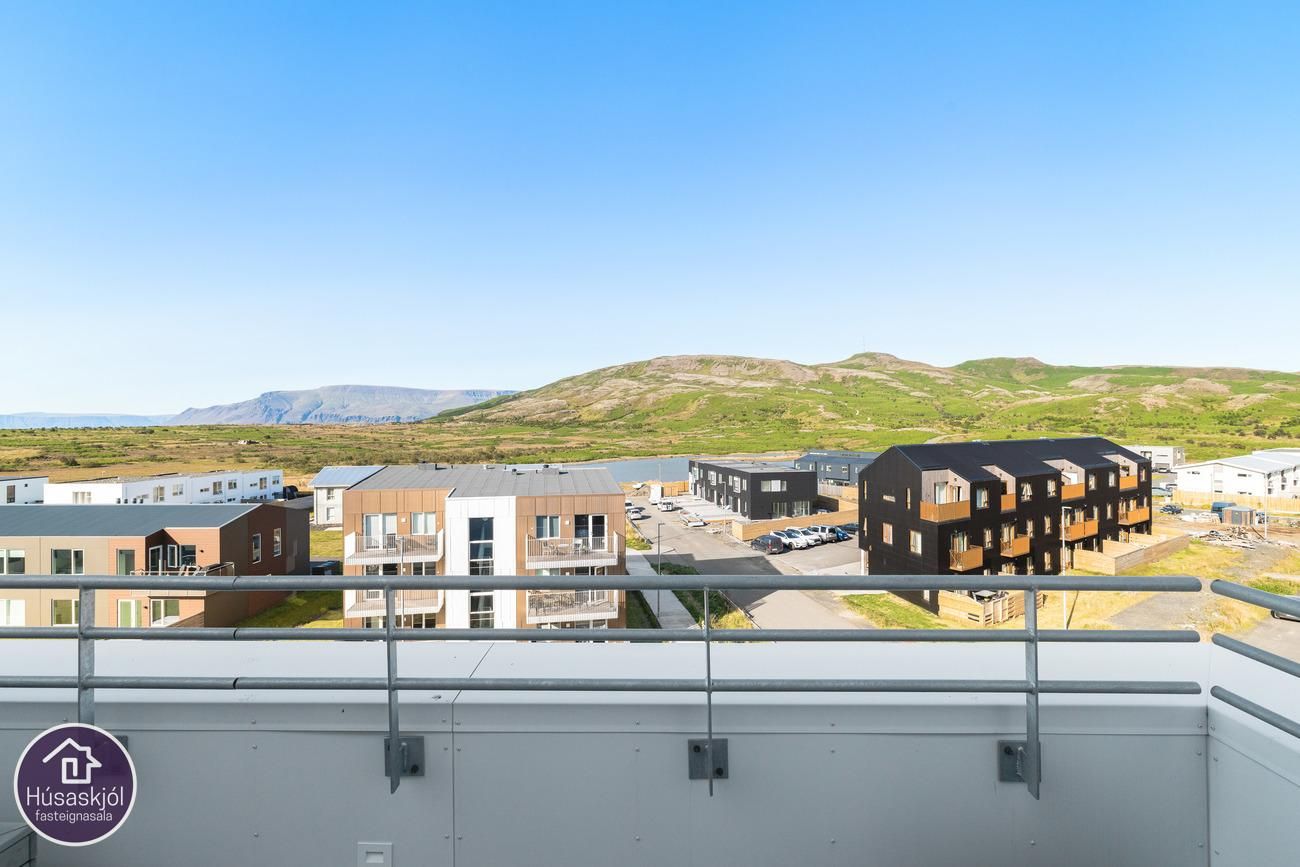 Rökkvatjörn 1, 113 Reykjavík