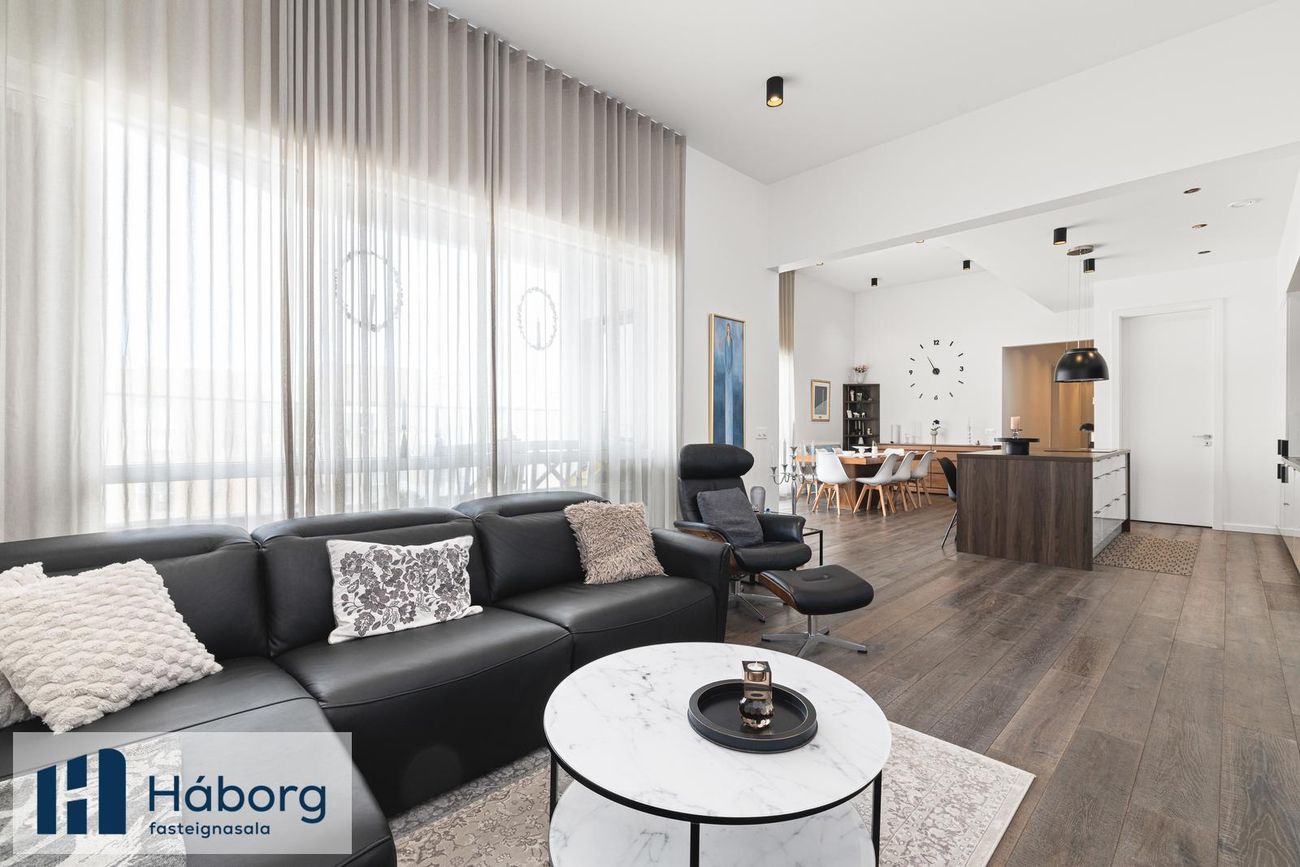 Grensásvegur 1D, 108 Reykjavík