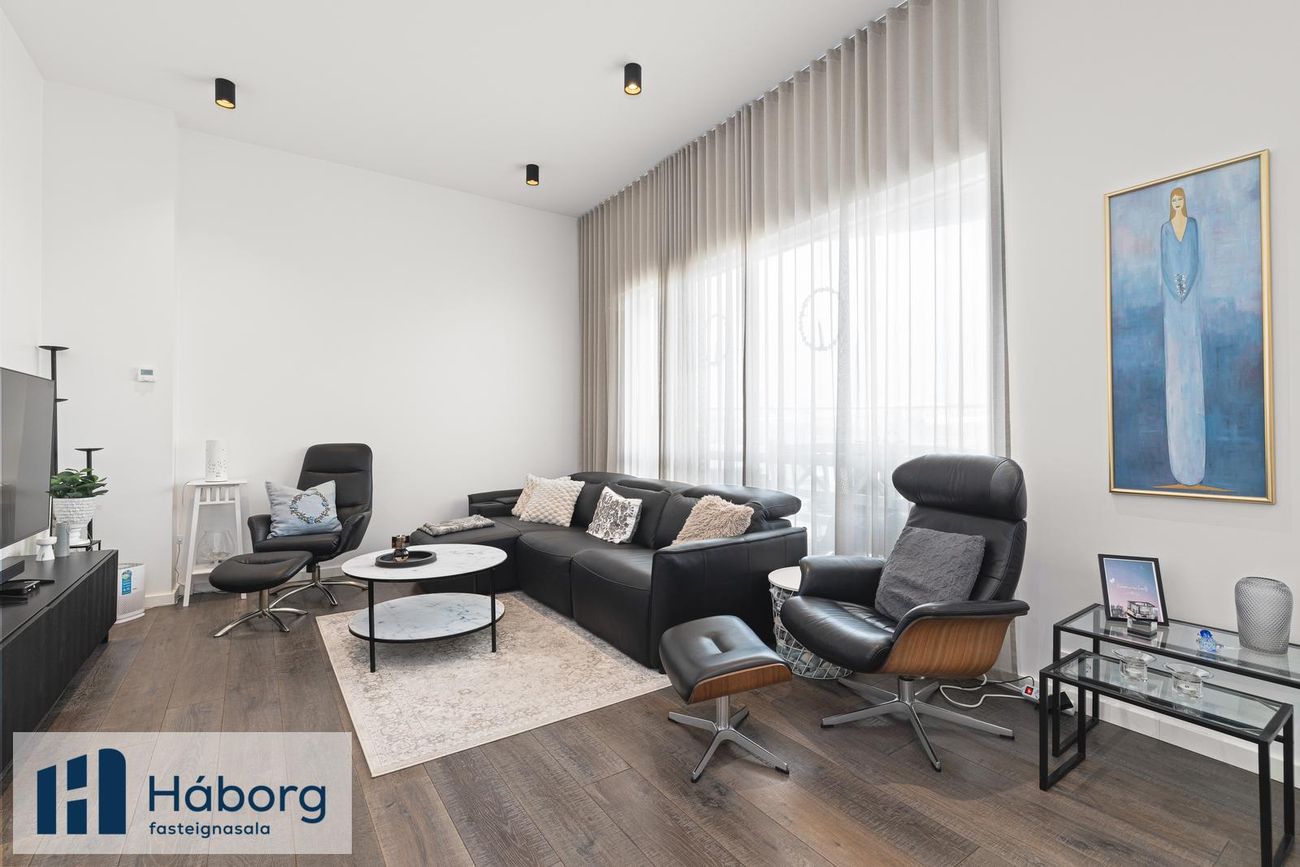 Grensásvegur 1D, 108 Reykjavík