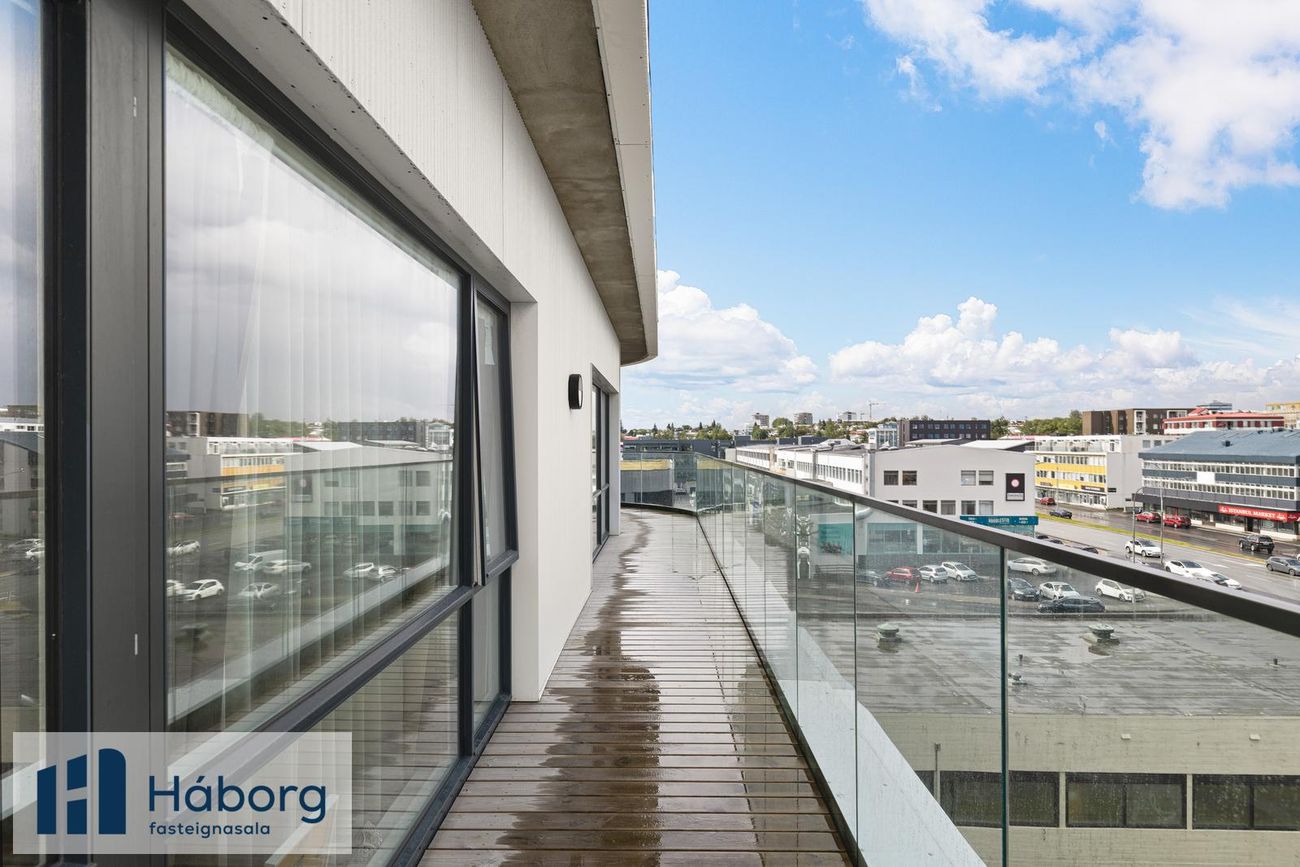 Grensásvegur 1D, 108 Reykjavík