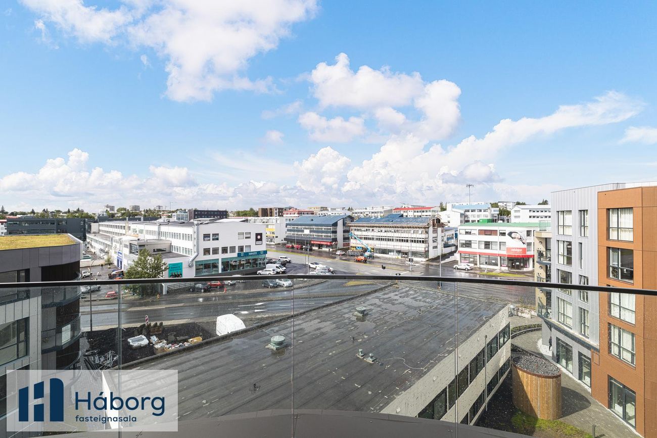 Grensásvegur 1D, 108 Reykjavík