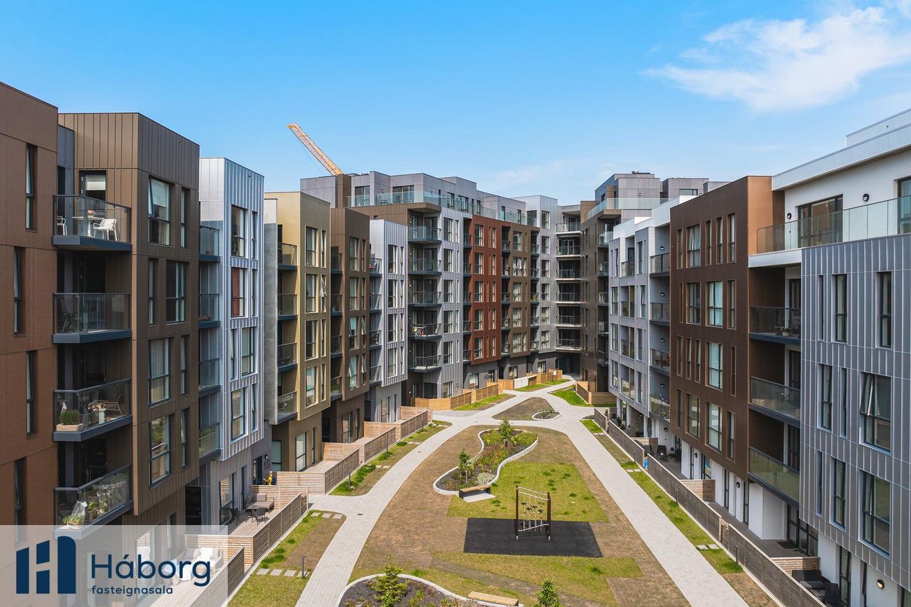 Grensásvegur 1D, 108 Reykjavík