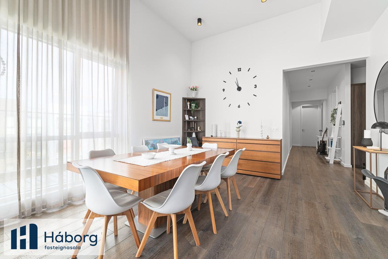 Grensásvegur 1D, 108 Reykjavík