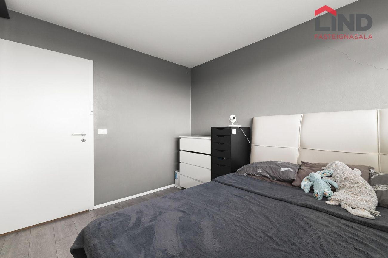 Asparfell 12, 111 Reykjavík